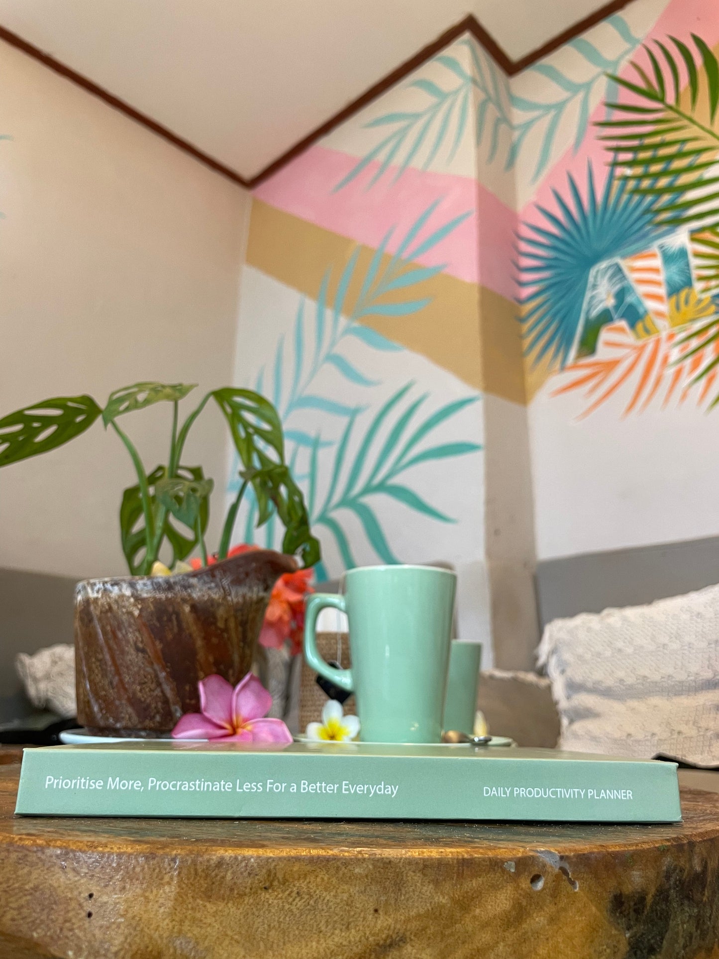 Daily Productivity Planner: Sage Green